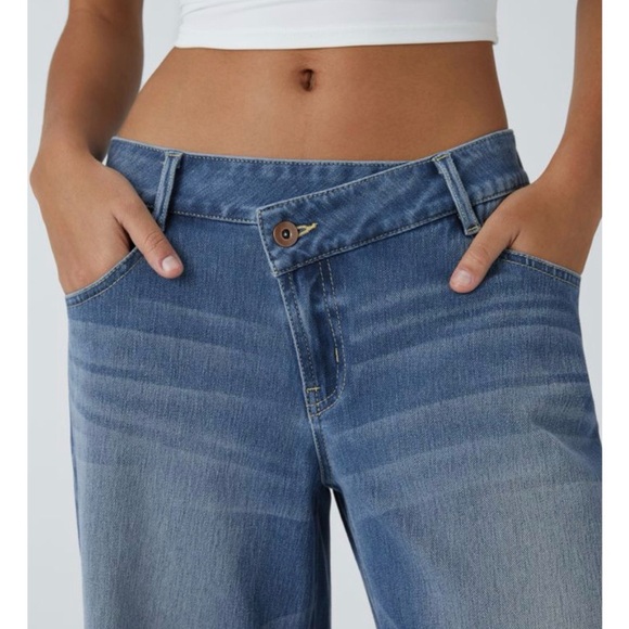 Halara Flex™ Asymmetric Low Rise Zipper Pockets Baggy Wide Leg - Picture 3 of 9